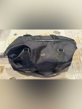 Alo Women's Gym Tote Bag - Yoga, Training, Travel Bag